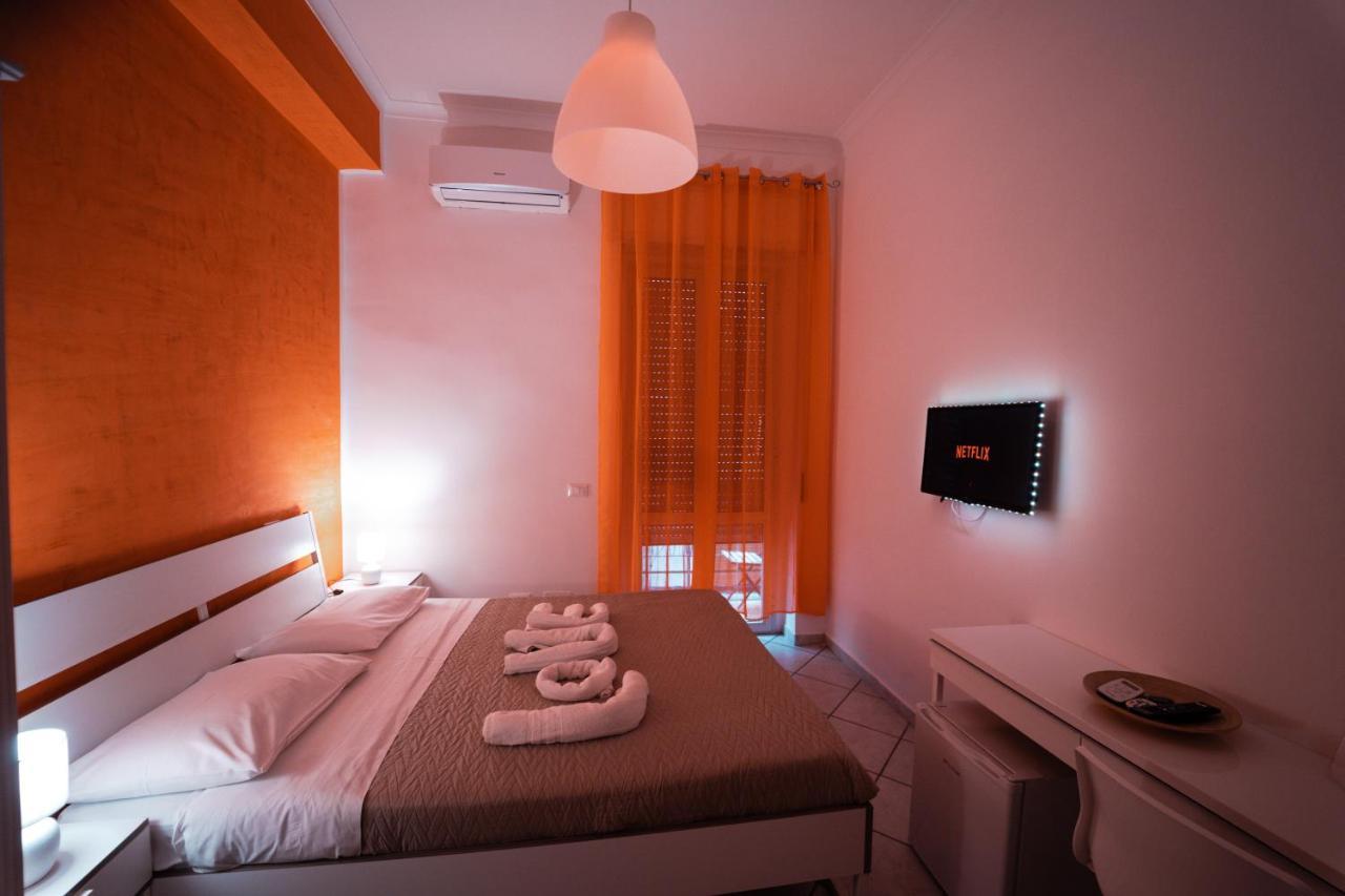 Hotel O Vic' Stritt' à Naples Extérieur photo