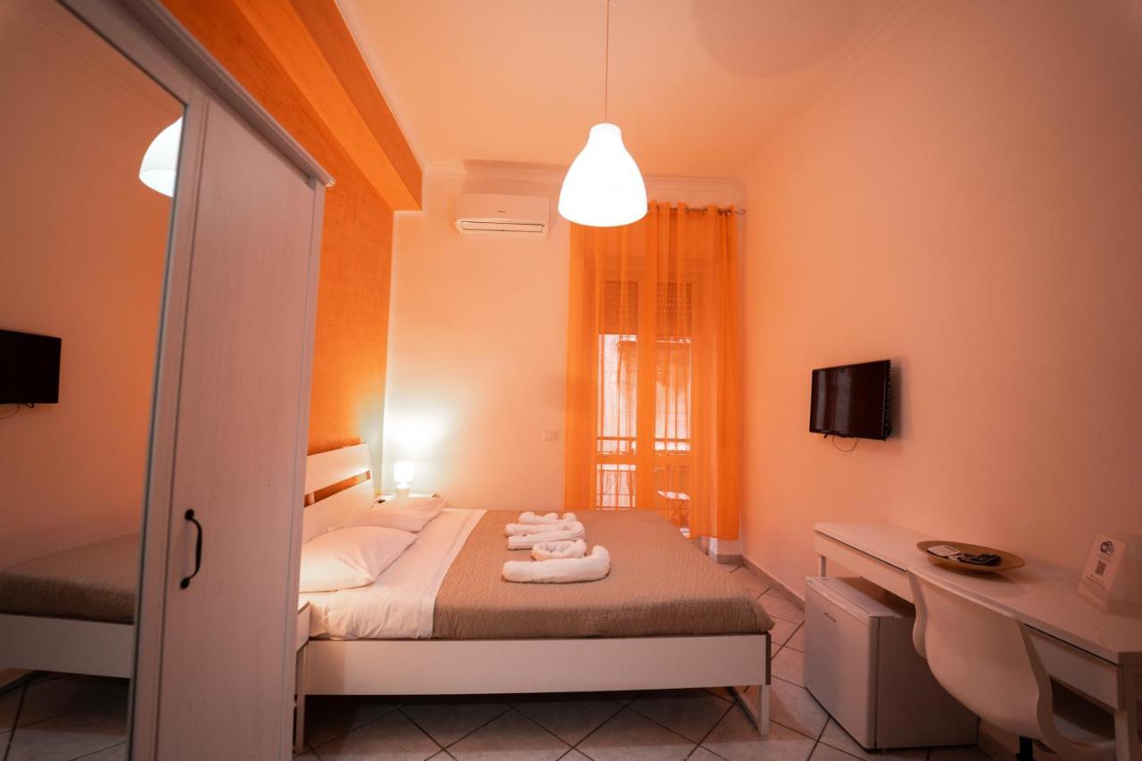 Hotel O Vic' Stritt' à Naples Extérieur photo