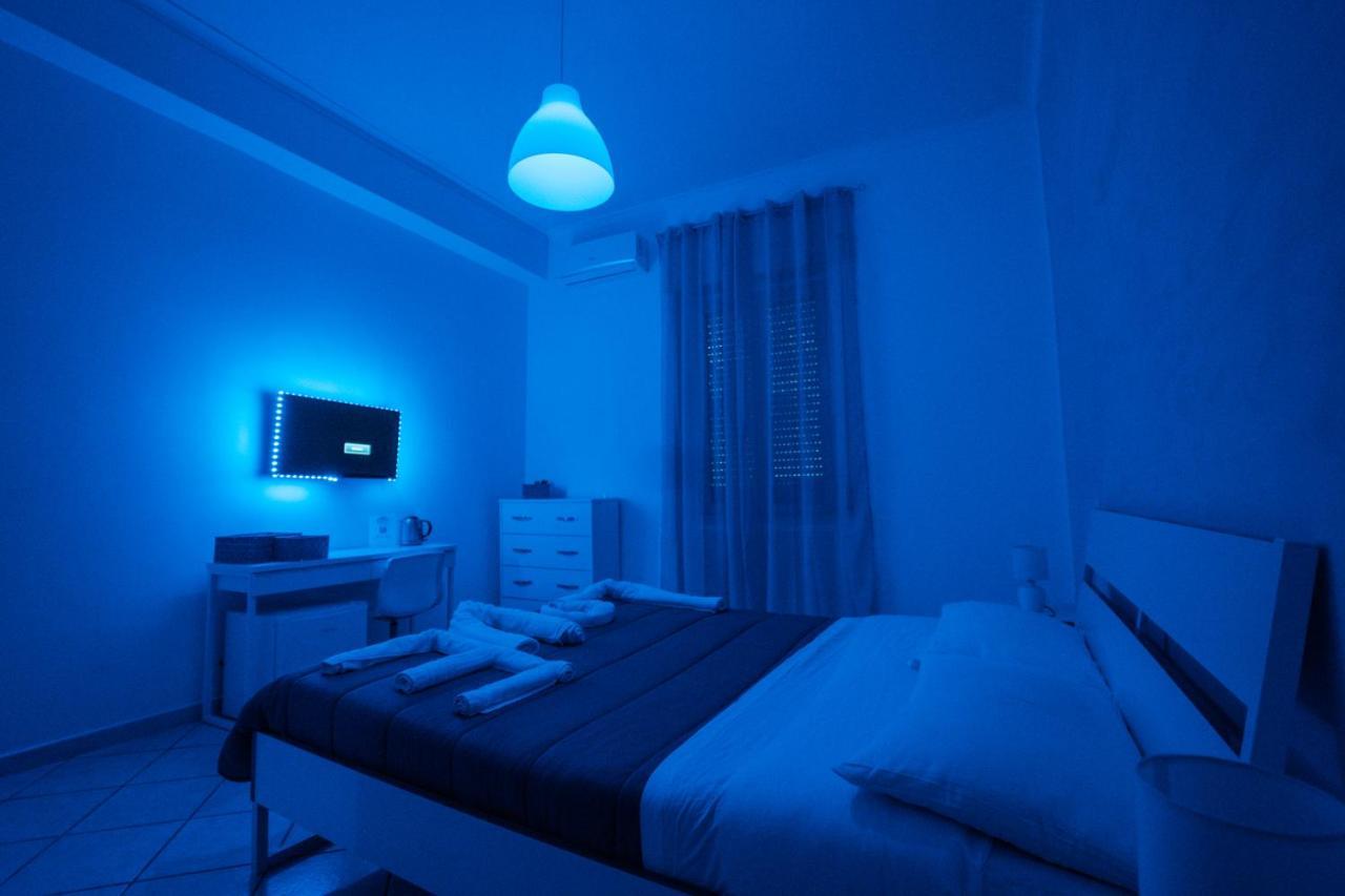Hotel O Vic' Stritt' à Naples Extérieur photo